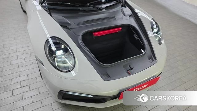Porsche 911(992) id 4244846 из Кореи 16