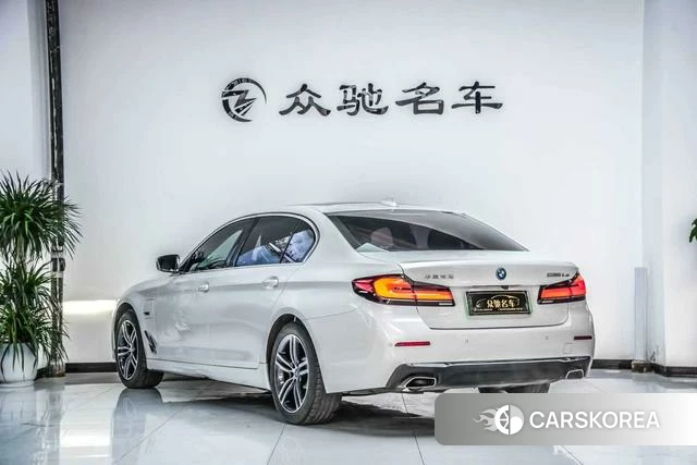 BMW 5 series PHEV id 4257745 из Китая 8