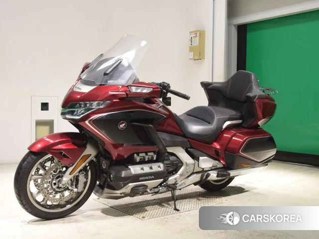 Проданный Honda GL1800 TOUR DCT 2018 из Японии, фото 2