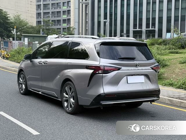 Toyota Saina id 4261491 из Китая 10