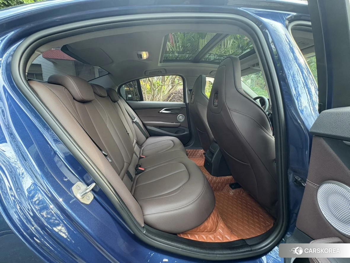 BMW 1 series id 4426893 из Китая 15