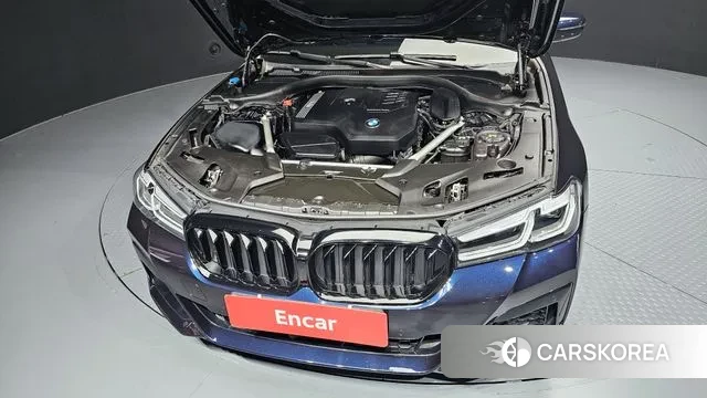 BMW 5 Series (G30) id 3378631 из Кореи 16