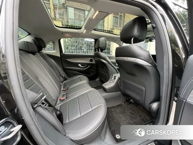 Mercedes-Benz E-class id 4359283 из Китая 15