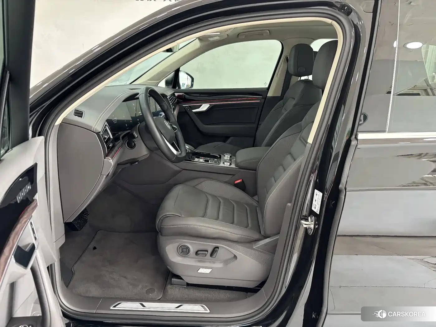 Volkswagen Touareg id 4679569 из Китая 28