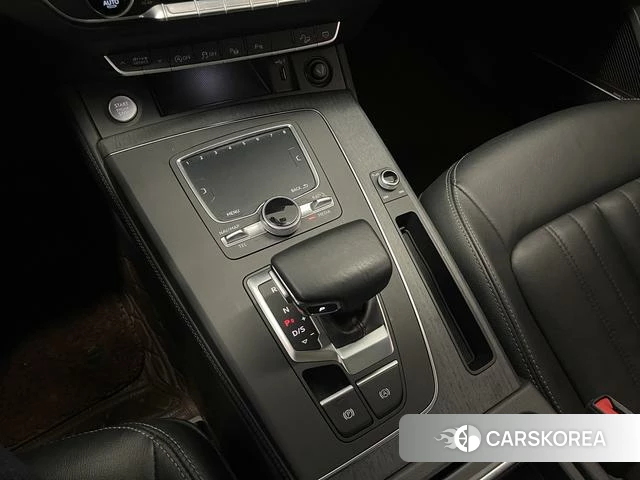 Audi Q5L id 4212464 из Китая 22