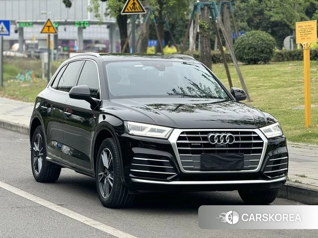 Audi Q5L 2021 Черный из Китая, фото 6