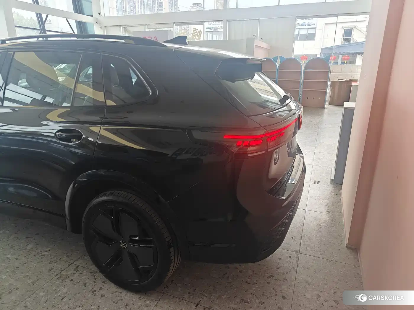 Volkswagen Tiguan L id 4553671 из Китая 14