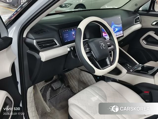 BYD Yuan UP 2025 Серебристо-серый из Китая, фото 6