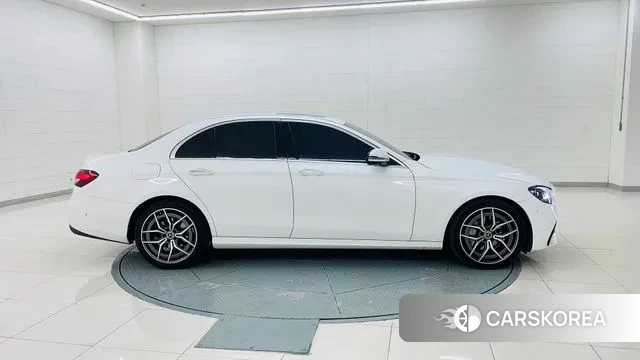 Mercedes-Benz E-Class W213 id 3458745 из Кореи 16
