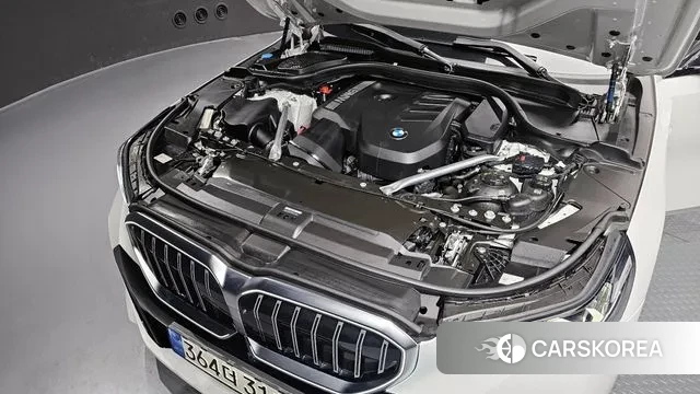 BMW 5 Series (G60) id 3634065 из Кореи 16