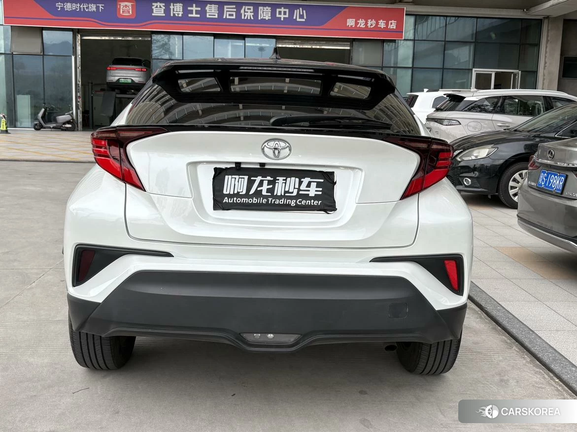 Toyota C-HR 2021 Белый из Китая, фото 6