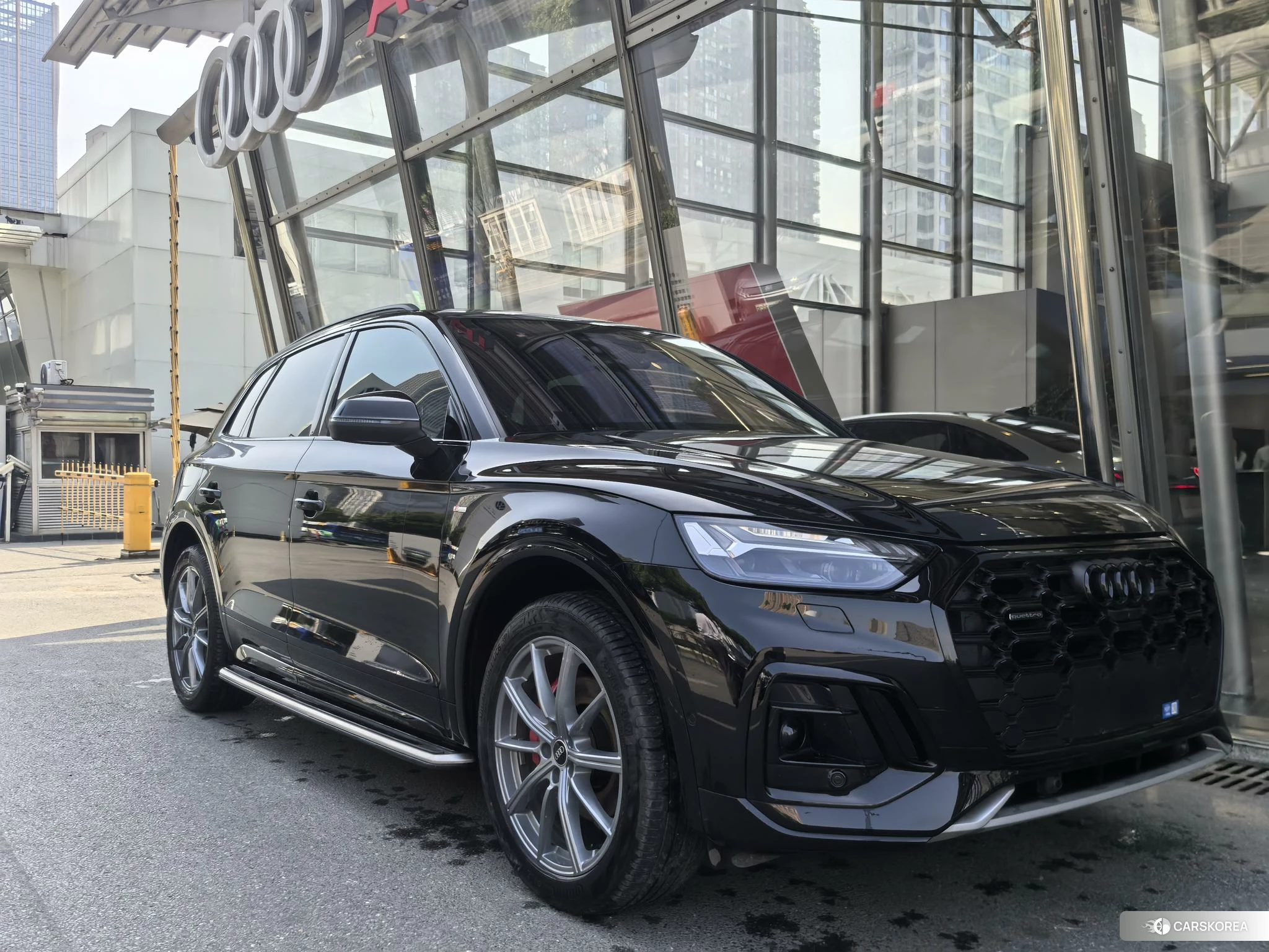 Audi Q5L id 4513570 из Китая 18