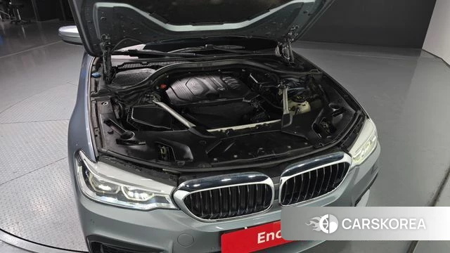 BMW 5 Series (G30) id 3801761 из Кореи 16