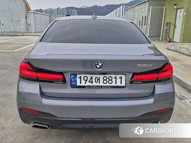 BMW 5 Series (G30) id 3811856 из Кореи 16