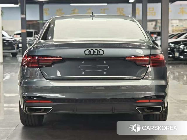 Audi A4L id 4298541 из Китая 7