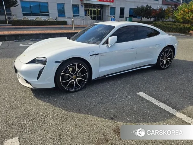 Porsche Taycan 2023 Белый из Кореи, фото 6
