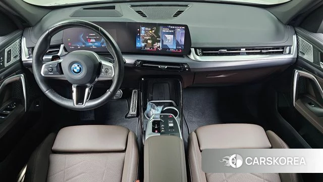 BMW iX1 (U11) id 4905155 из Кореи 29