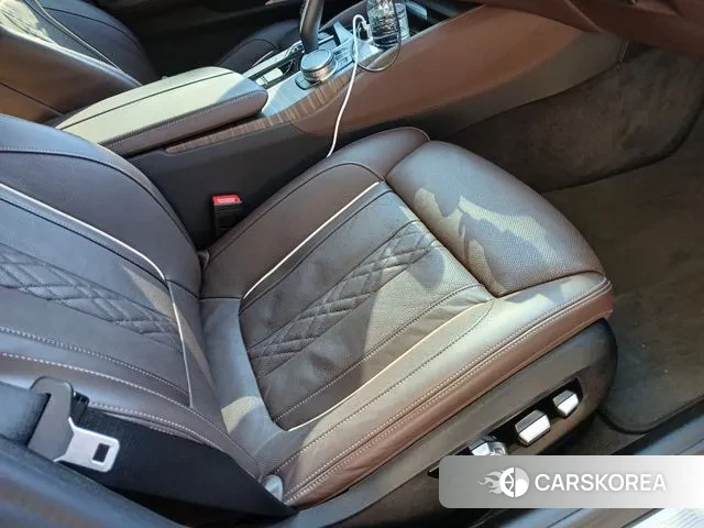 BMW 5 Series (G30) id 3687221 из Кореи 12