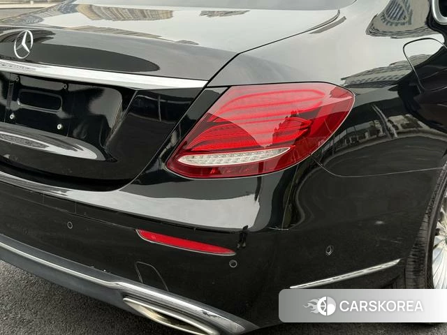 Mercedes-Benz E-class id 4216274 из Китая 25
