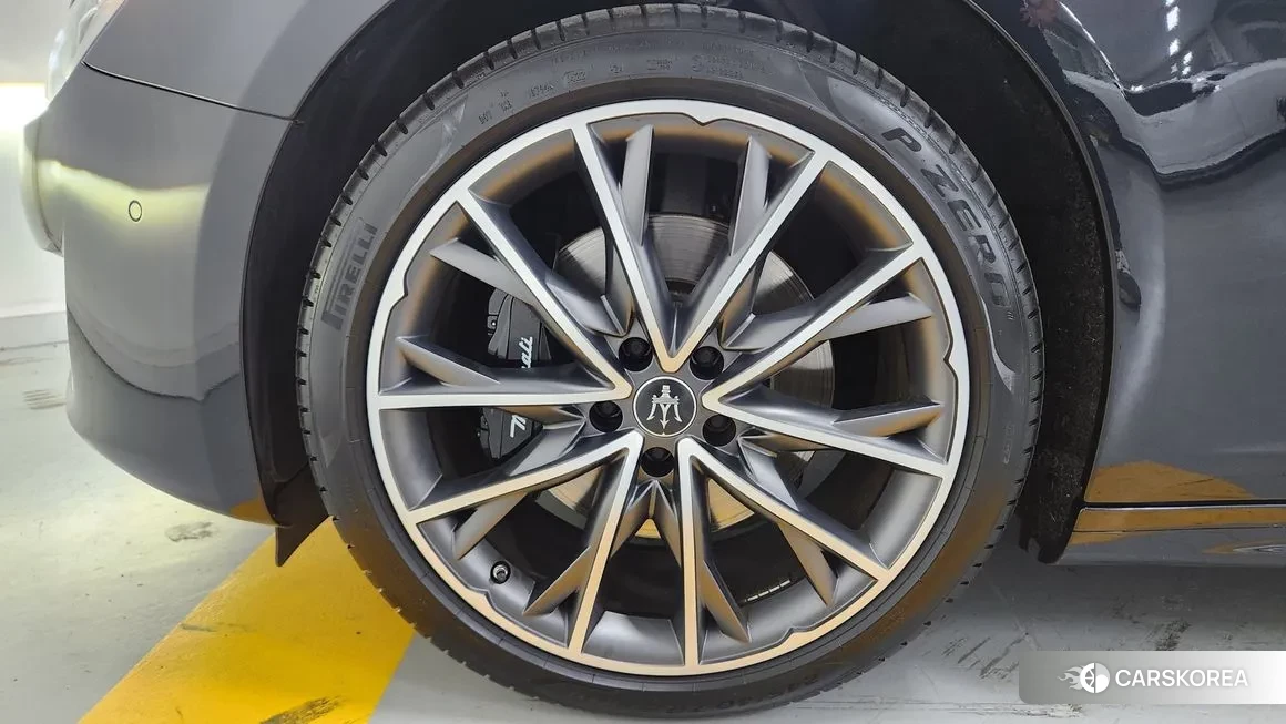 Maserati Ghibli id 1997352 из Кореи 16