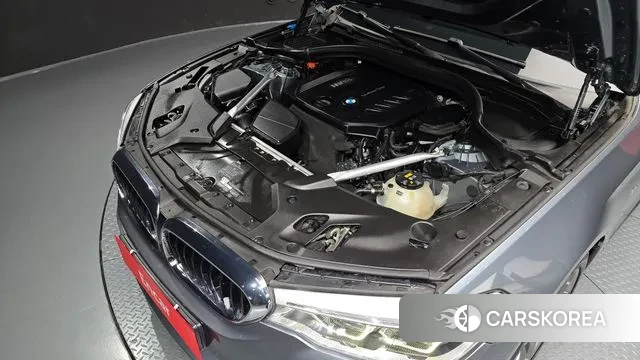 BMW 5 Series (G30) id 3641781 из Кореи 16