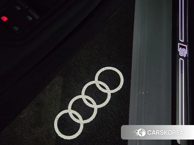 Audi A4L id 4275932 из Китая 19
