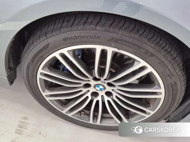 BMW 5 Series (G30) id 3209887 из Кореи 16