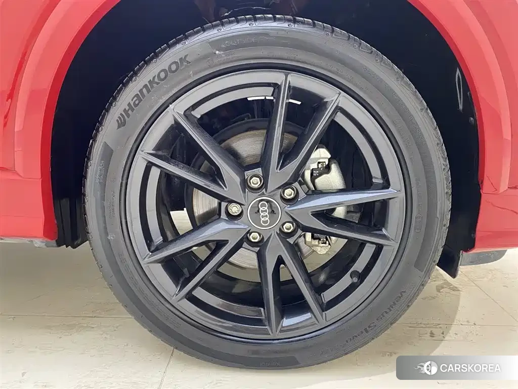 Audi Q2L id 4601030 из Китая 17