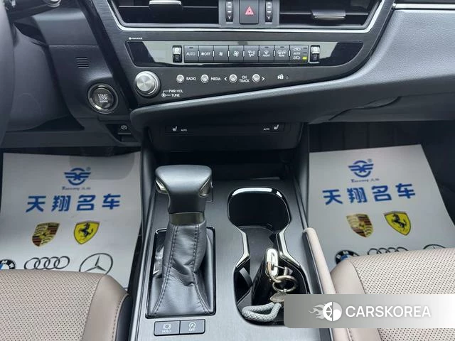 Lexus ES id 4301644 из Китая 16