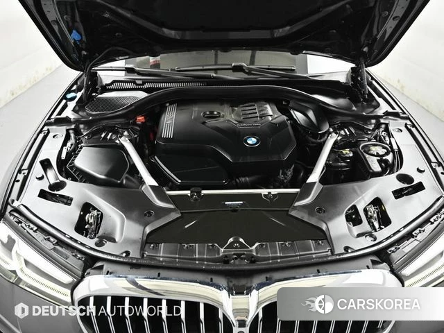 BMW 5 Series (G30) 2021 Серебристо-серый из Кореи, фото 6