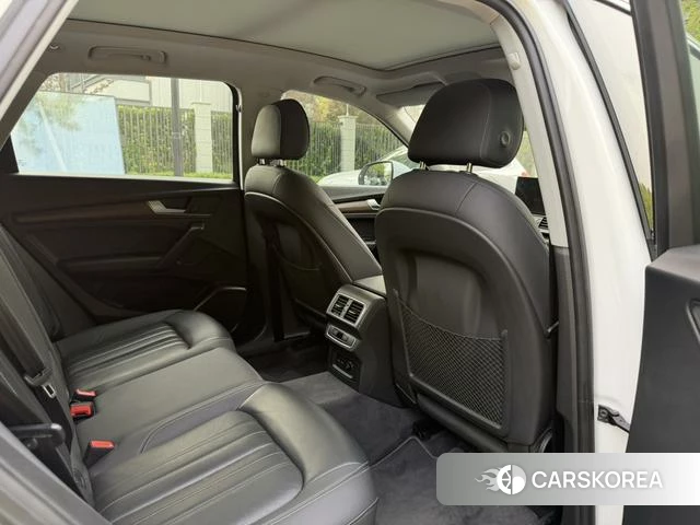 Audi Q5L id 4259444 из Китая 12