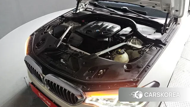 BMW 5 Series (G30) id 3602268 из Кореи 16