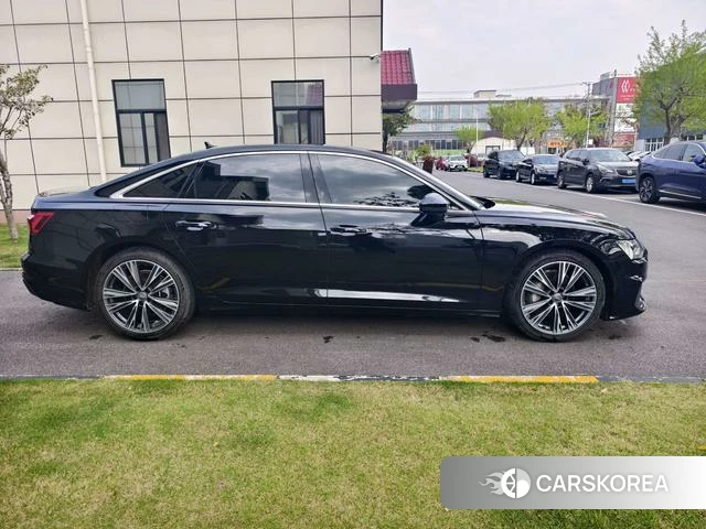 Audi A6L id 4272013 из Китая 24