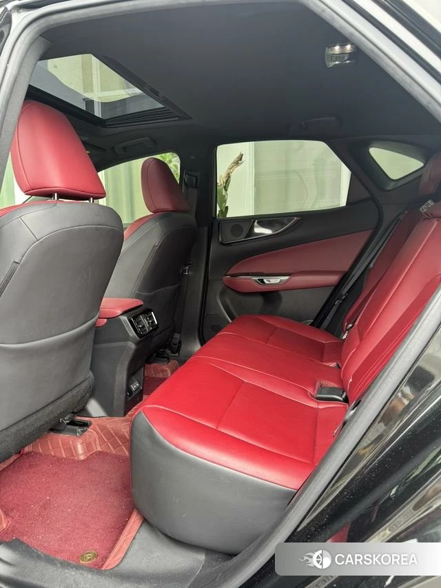 Lexus NX id 4277250 из Китая 13