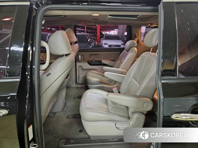 Kia All New Carnival id 4684613 из Кореи 16