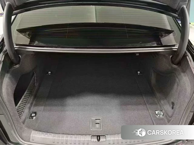 Audi A6L id 4271390 из Китая 13