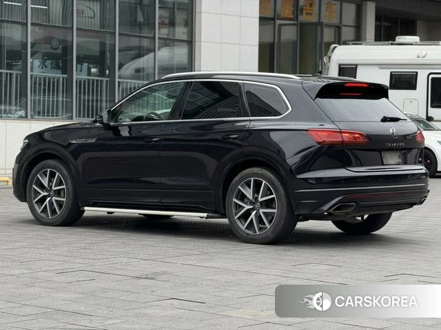 Volkswagen Touareg id 4299695 из Китая 10