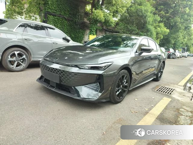Chang'an UNI-V id 4368192 из Китая 9