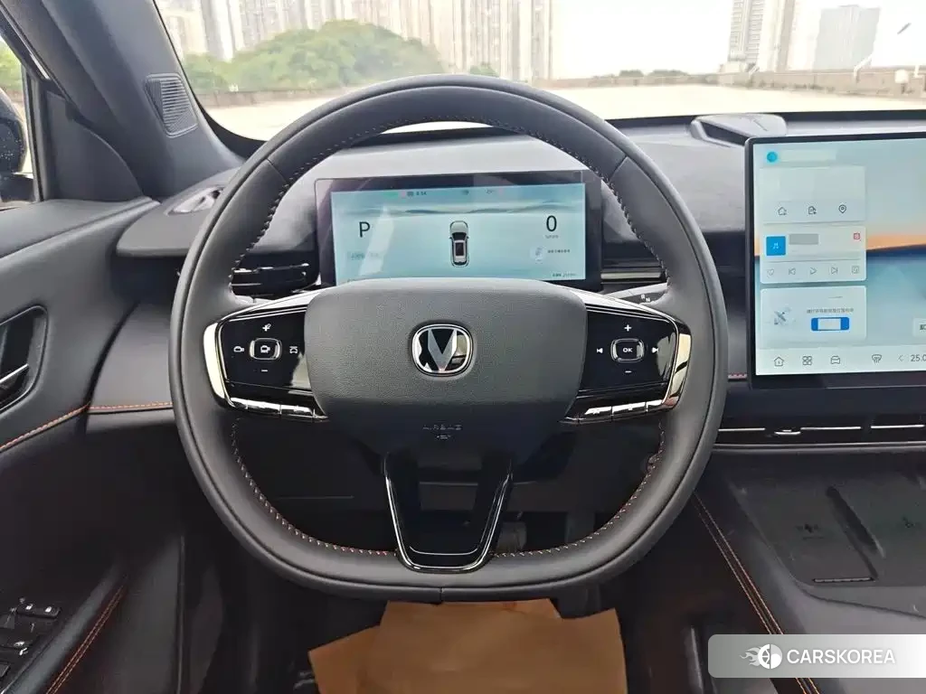 Chang'an UNI-Z New Energy id 4659798 из Китая 7