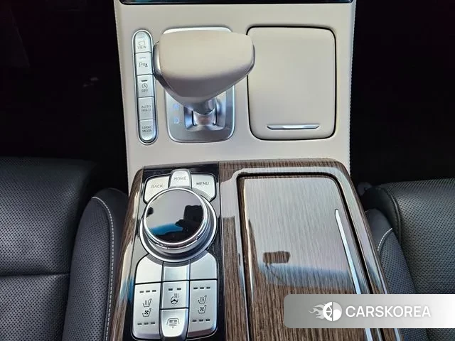 Genesis G90 id 3656515 из Кореи 16