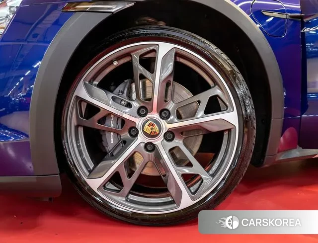 Porsche Taycan id 3125368 из Кореи 16