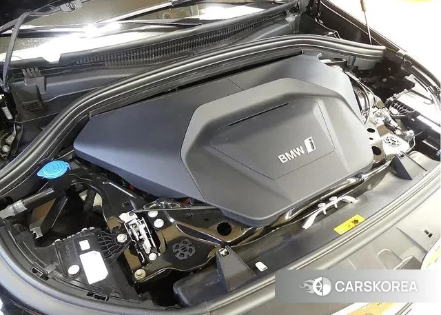 BMW iX1 (U11) id 3462088 из Кореи 16