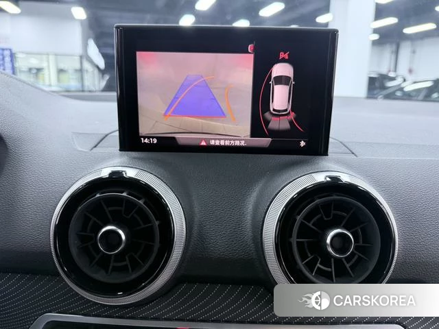Audi Q2L id 4329039 из Китая 21
