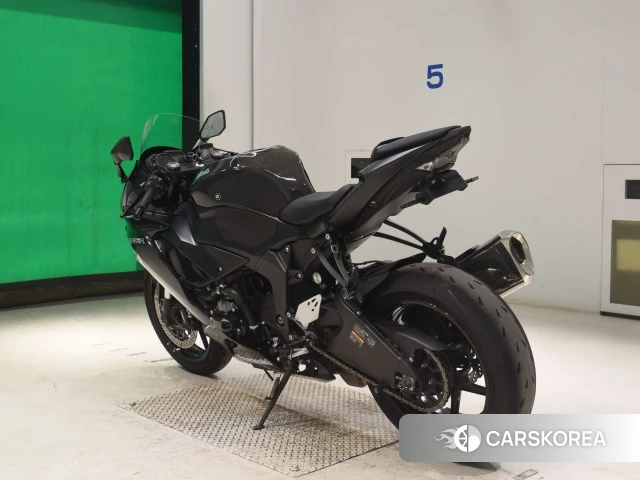 Kawasaki ZX-6R NINJA id 4367950 из Японии 6