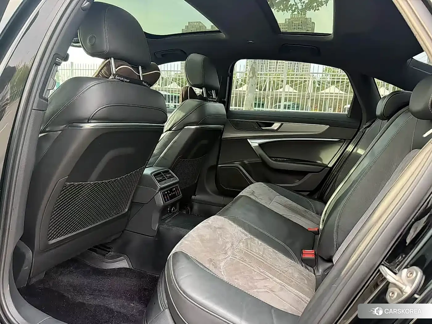 Audi A6L id 4553788 из Китая 14