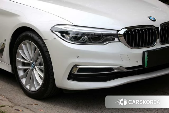 BMW 5 series PHEV id 4212843 из Китая 14