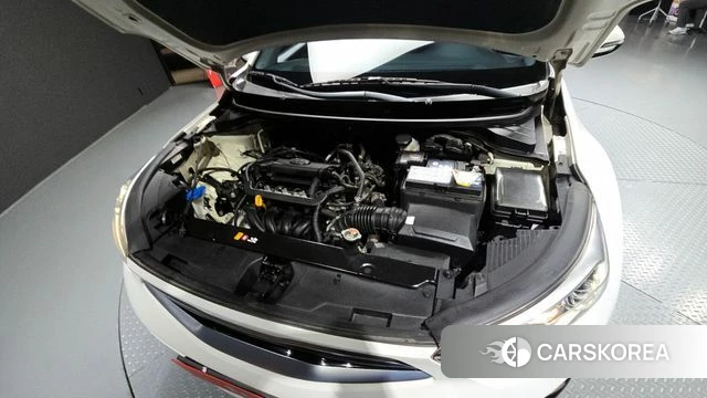 Kia Stonic id 3808013 из Кореи 16