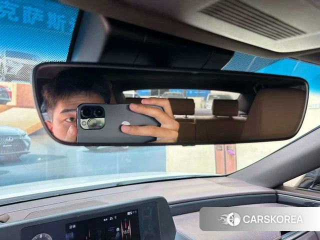 Lexus ES id 4353824 из Китая 22
