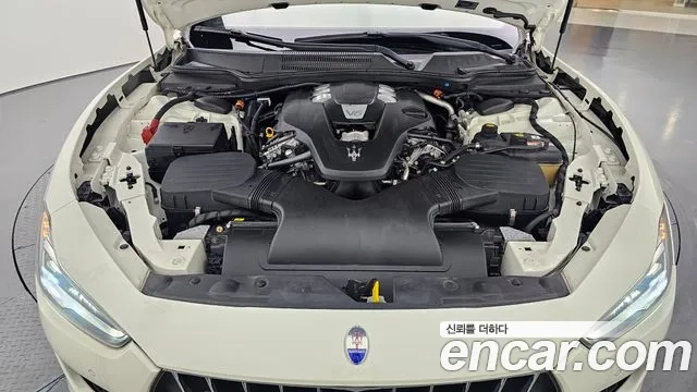 Maserati Ghibli id 2945206 из Кореи 16