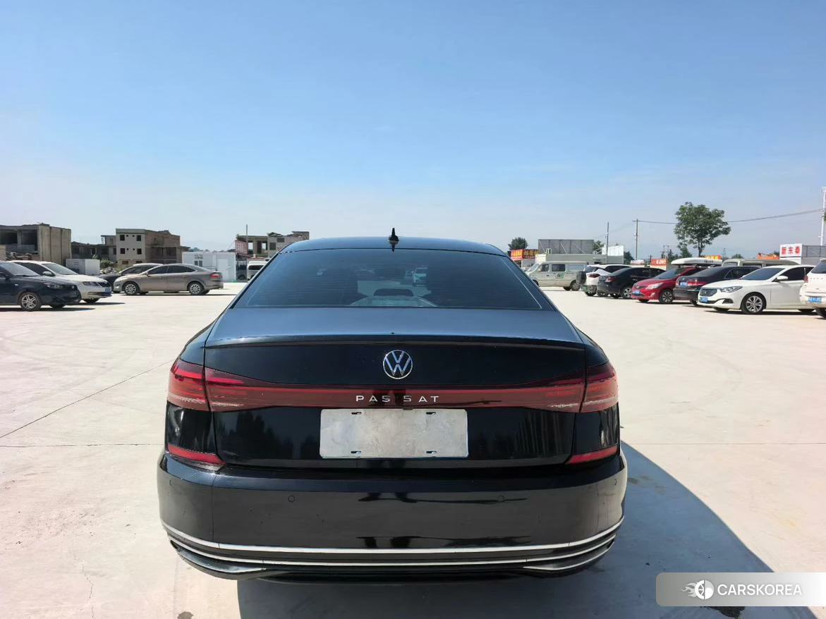 Volkswagen Passat 2022 Черный из Китая, фото 6